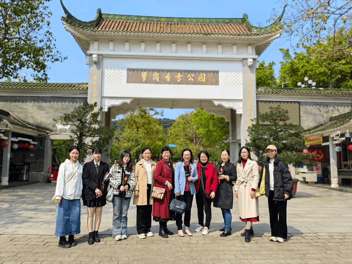 芳华悦己，拥抱春天